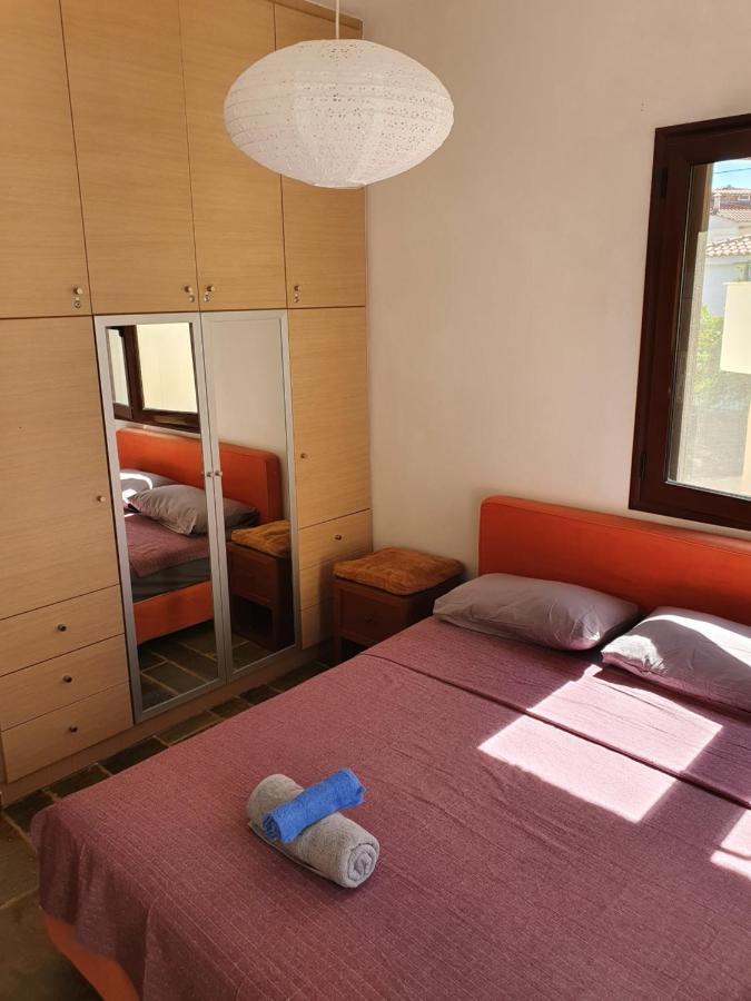 Julia'S Apartment Каламата Экстерьер фото