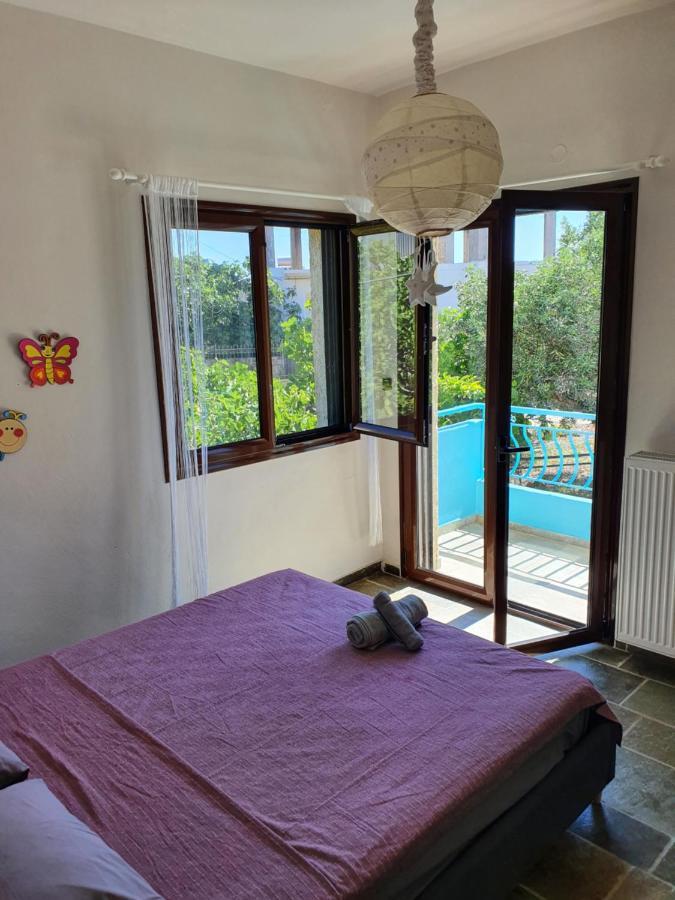 Julia'S Apartment Каламата Экстерьер фото
