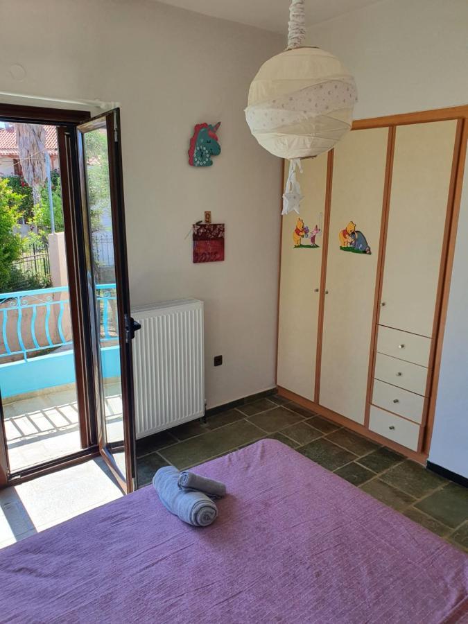Julia'S Apartment Каламата Экстерьер фото