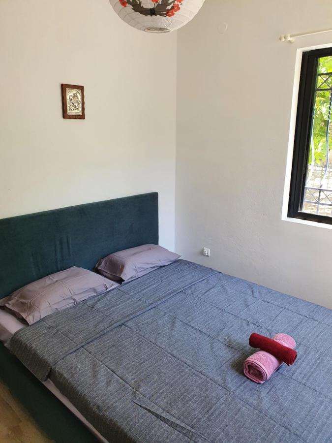 Julia'S Apartment Каламата Экстерьер фото